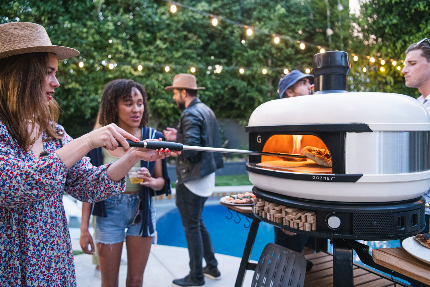 how americans eat pizza